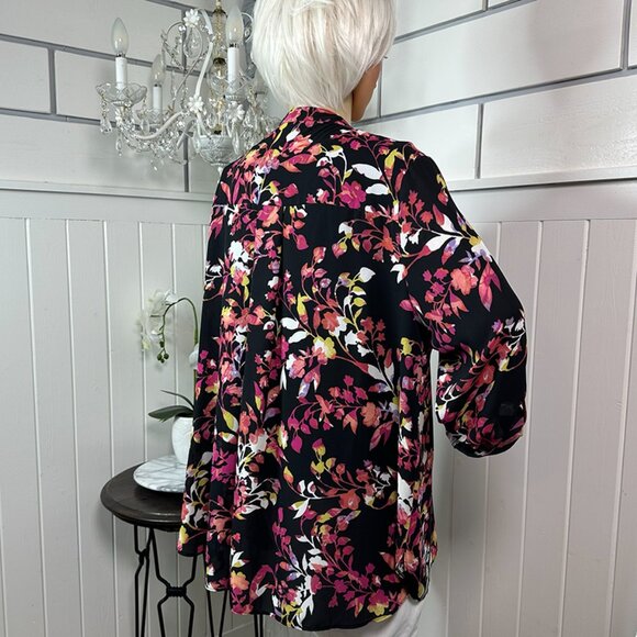 Simply Emma Rich and Colorful Floral Blouse Mandarin Collar with V-Neck Size 2X - Picture 3 of 9